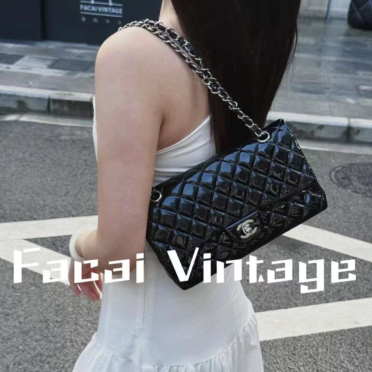 CHANE1 CF パテントレザー チェーンバッグ【50％割引+送料無料】