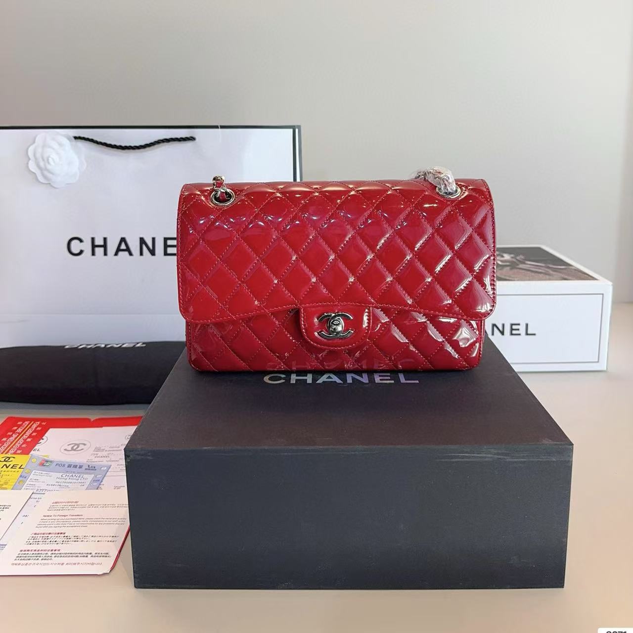 CHANE1 CF パテントレザー チェーンバッグ【50％割引+送料無料】