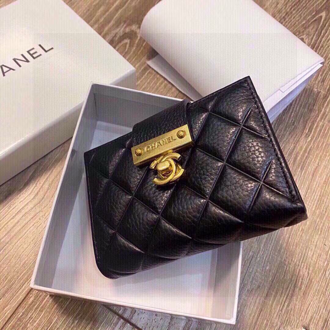 CHANE1 レザーショートウォレット【50%割引+送料無料】