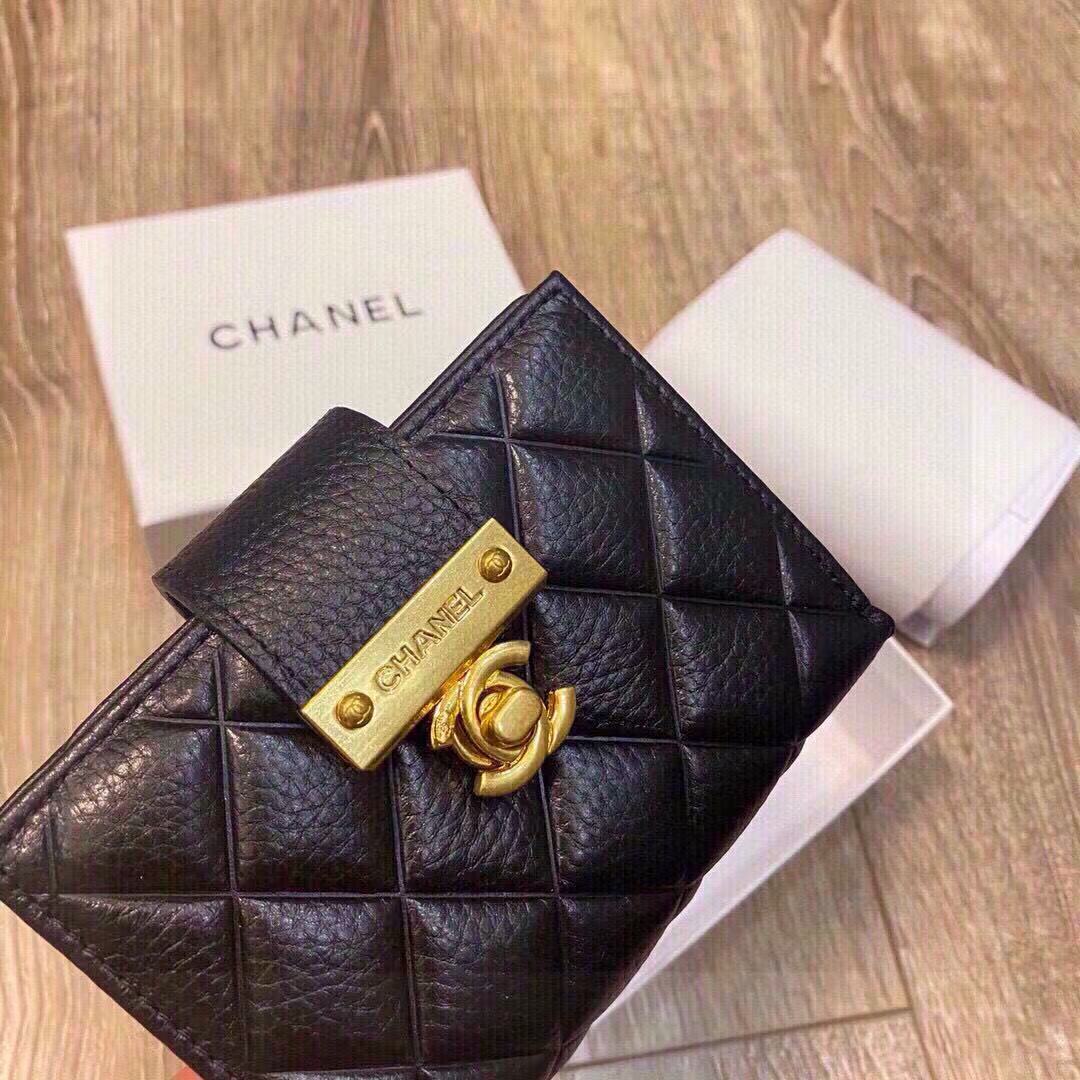 CHANE1 レザーショートウォレット【50%割引+送料無料】