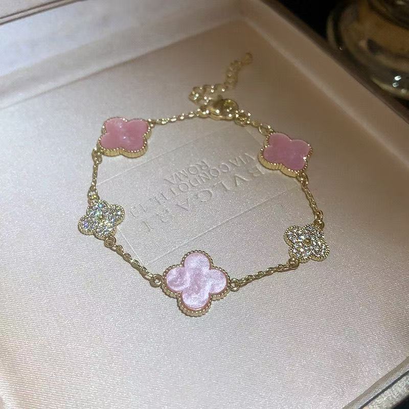 Van ceef & Arpels ピンク 5 輪フラワー ブレスレット【50％割引+送料無料】