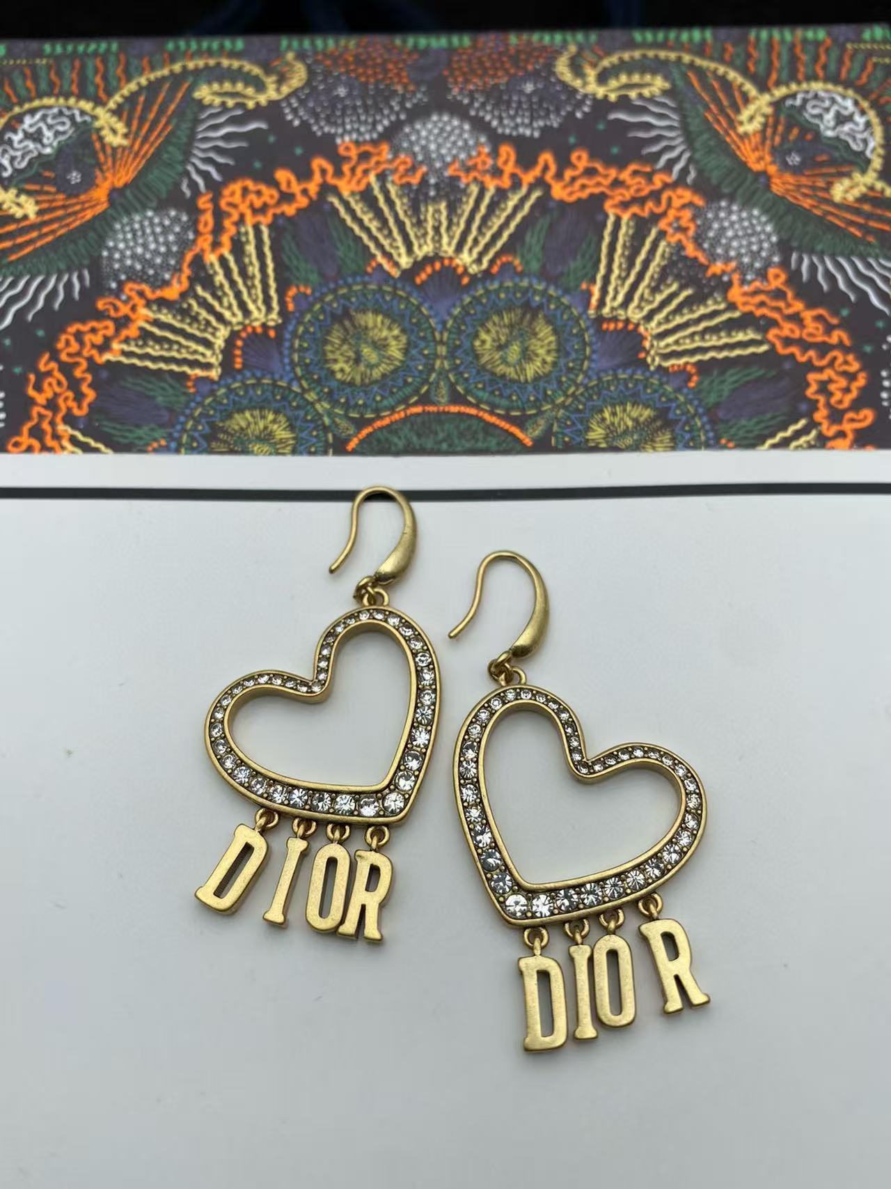 DI0R ハートレターイヤリング【50％割引+送料無料】