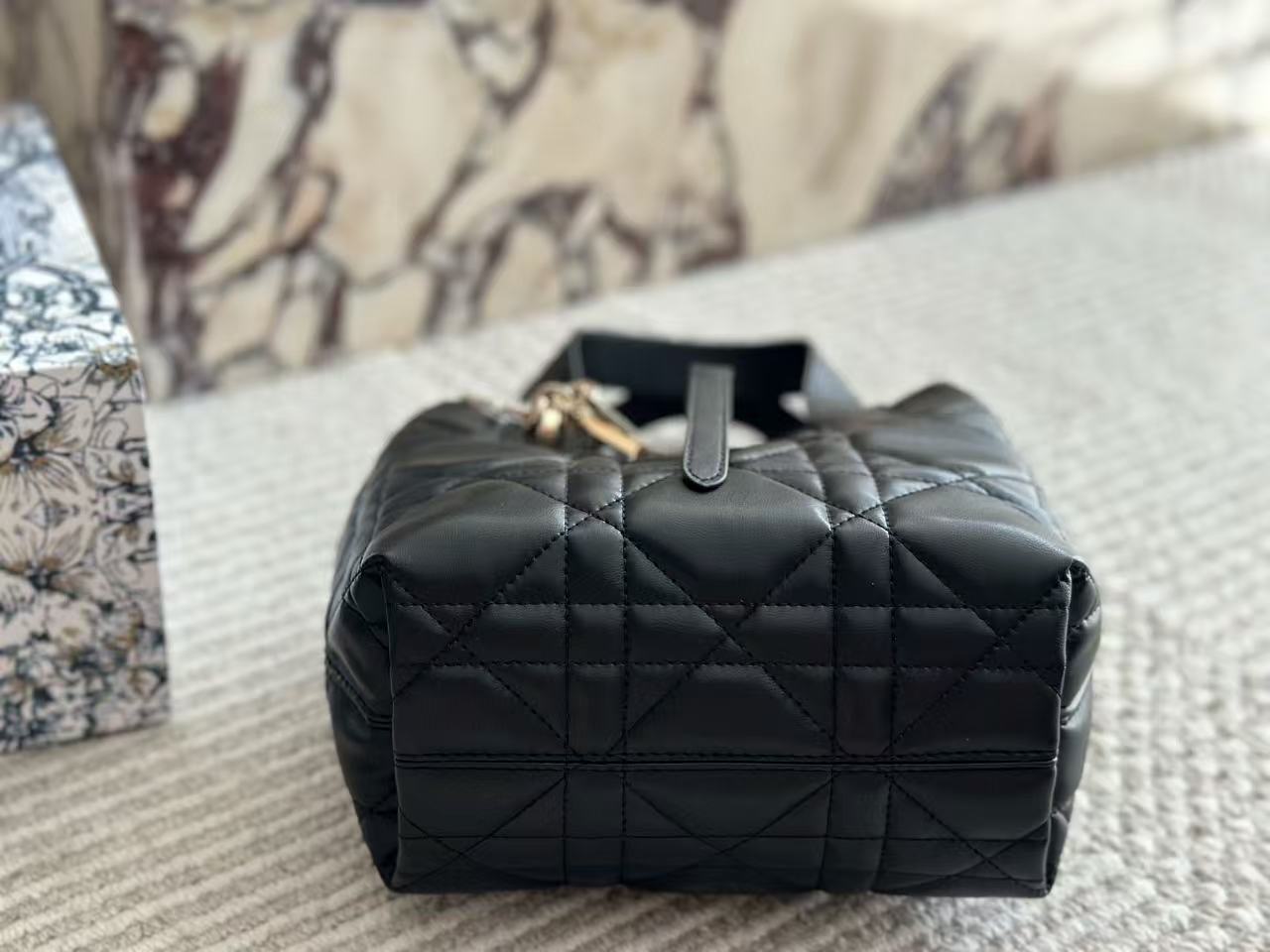 DI0R Toujoursショッピングバッグ【50％割引+送料無料】