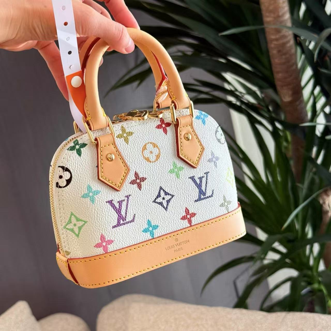 LV カラフルシェルバッグ【50％割引+送料無料】