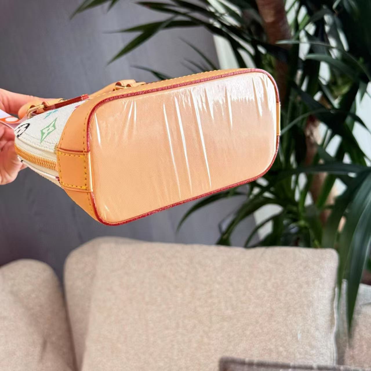 LV カラフルシェルバッグ【50％割引+送料無料】