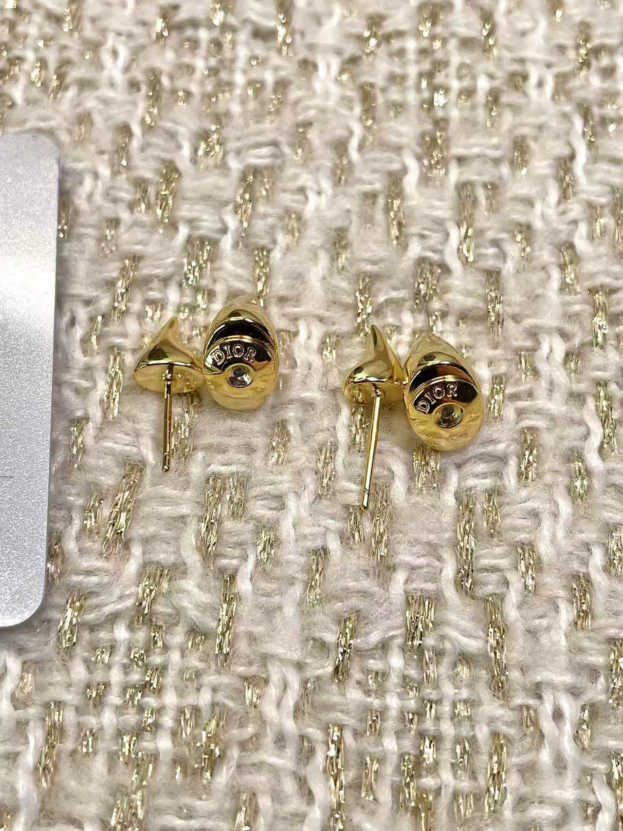 DI0R 牛角ピアス【50％割引+送料無料】