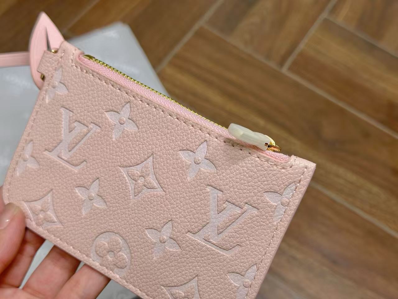 LV 四つ葉のクローバー レザー バケットバッグ【50％割引+送料無料】