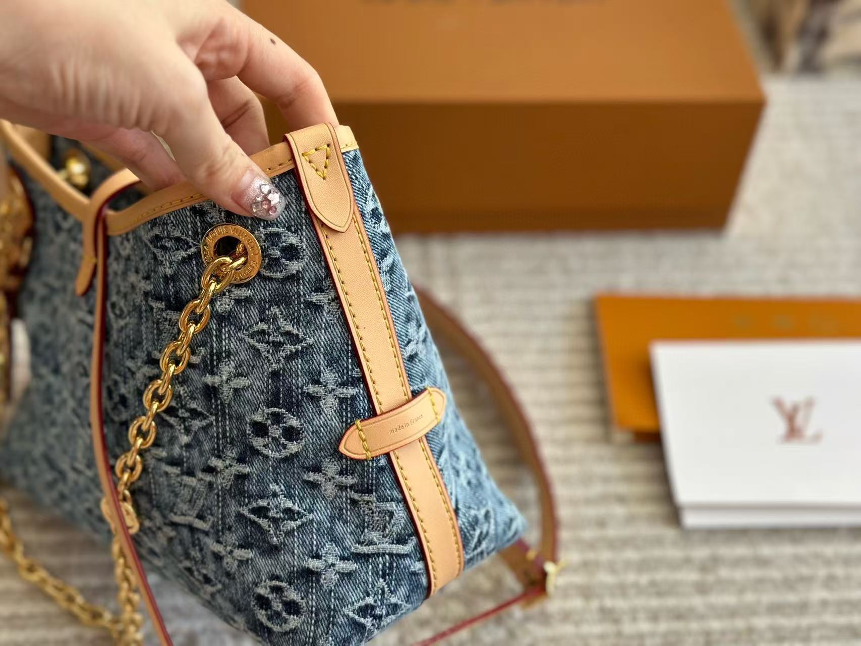 LV デニムチェーン アンダーアームバッグ【 50%割引+送料無料】