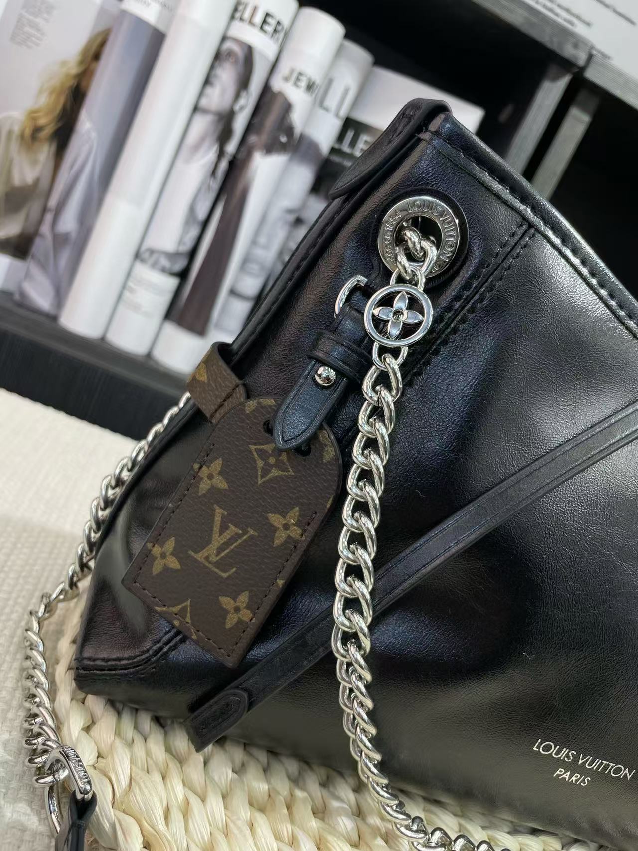 LV CarryAll BBチェーントートバッグ【 50％割引+送料無料】