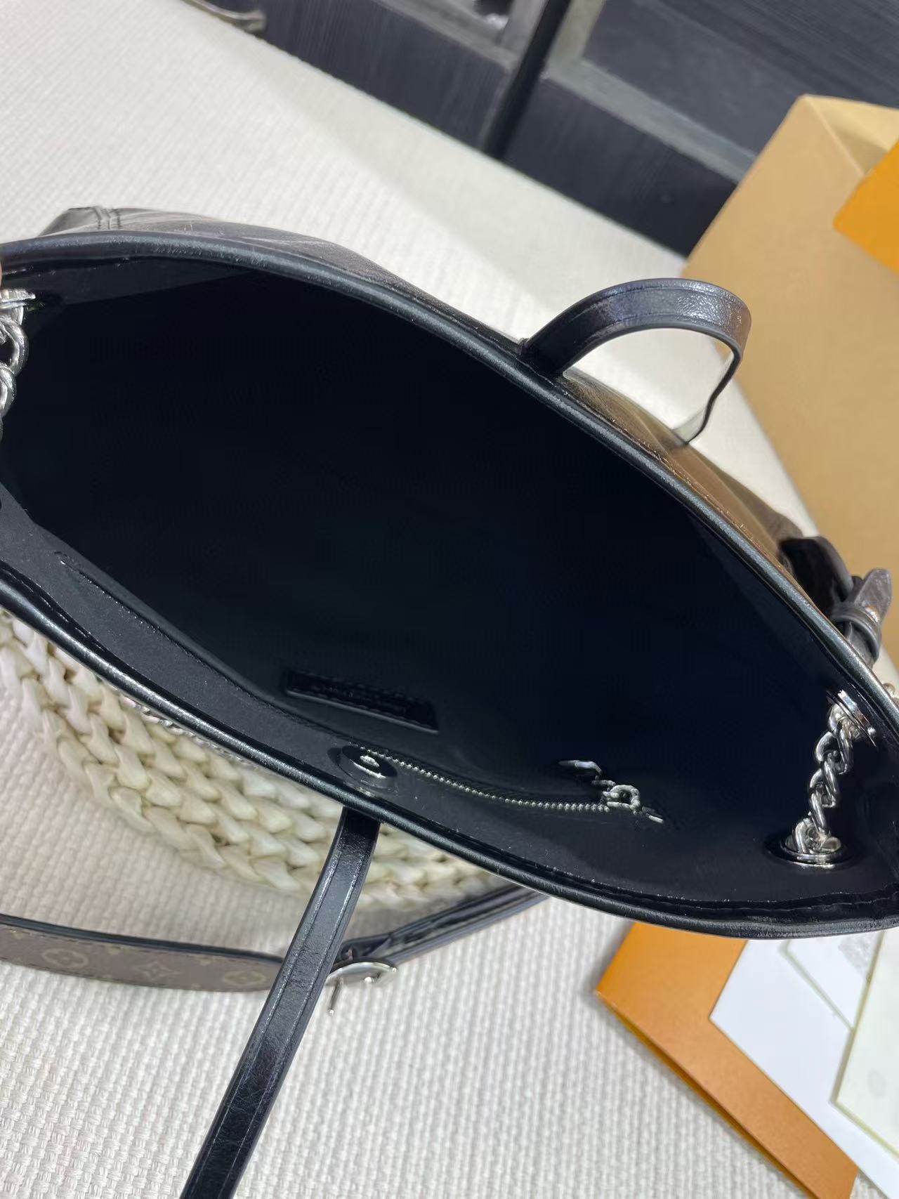LV CarryAll BBチェーントートバッグ【 50％割引+送料無料】