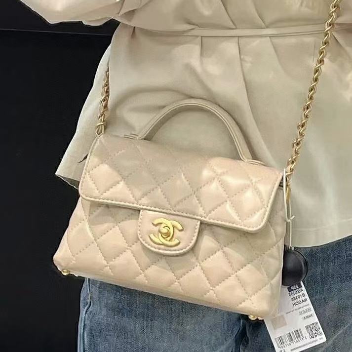 CHANE1 kelly3Dロゴチェーンバッグ【 50％割引+送料無料】
