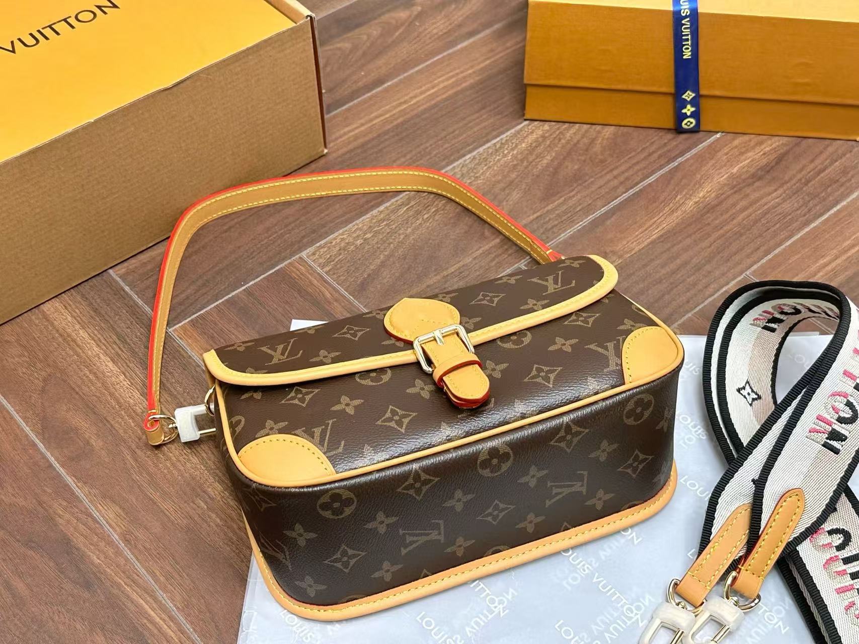 LV Diane脇の下のバッグ【 50％割引+送料無料】