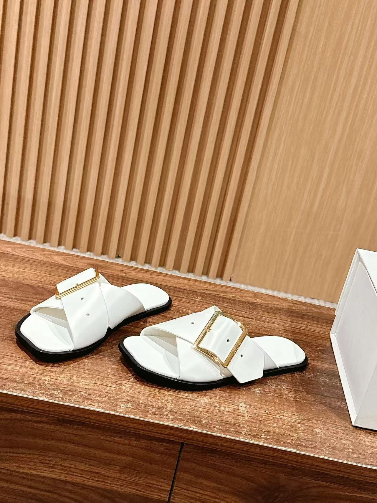 L0WEW 高品質クロスフラットスリッパ【50％割引+送料無料】