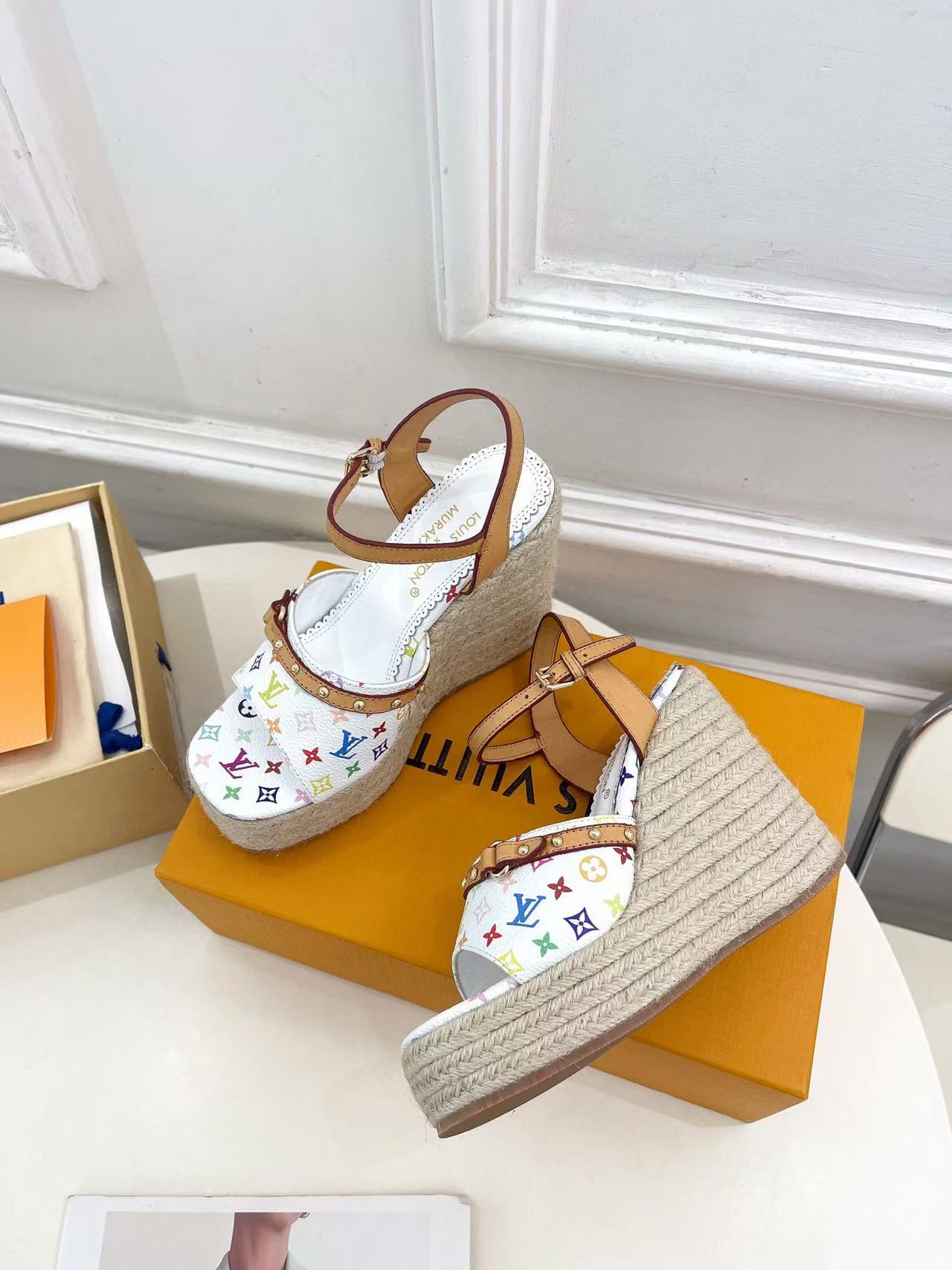 LV 高品質厚底編み込みハイヒールサンダル【50％割引+送料無料】