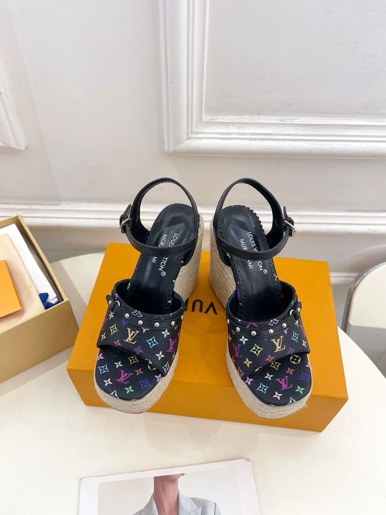 LV 高品質厚底編み込みハイヒールサンダル【50％割引+送料無料】