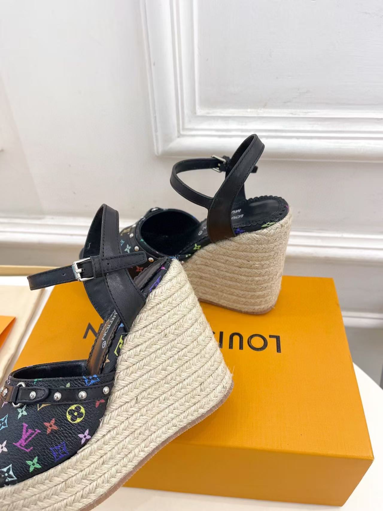 LV 高品質厚底編み込みハイヒールサンダル【50％割引+送料無料】