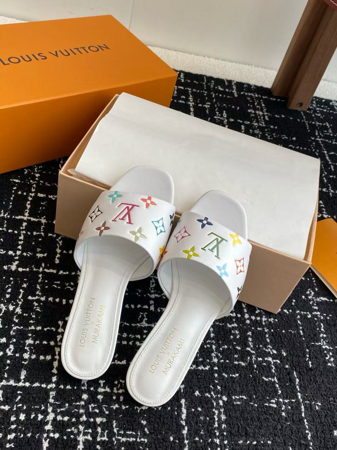 LV 高品質四つ葉のクローバーシープスキンスリッパ【50％割引+送料無料】