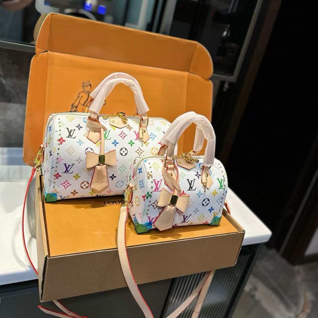LV新作プリントハンドバッグ【 50％割引+送料無料】