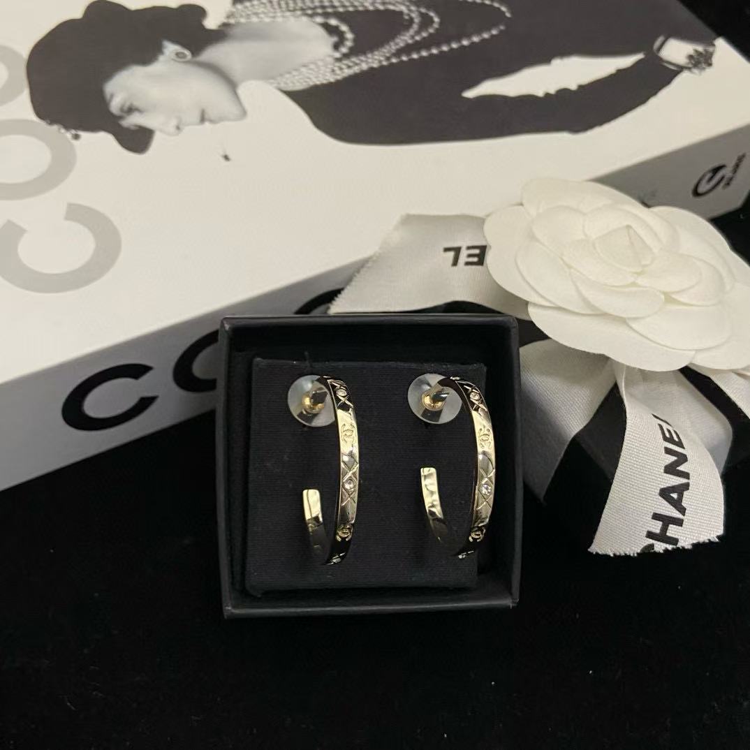 CHANE1 ダブルCイヤリング【 50%割引+送料無料】