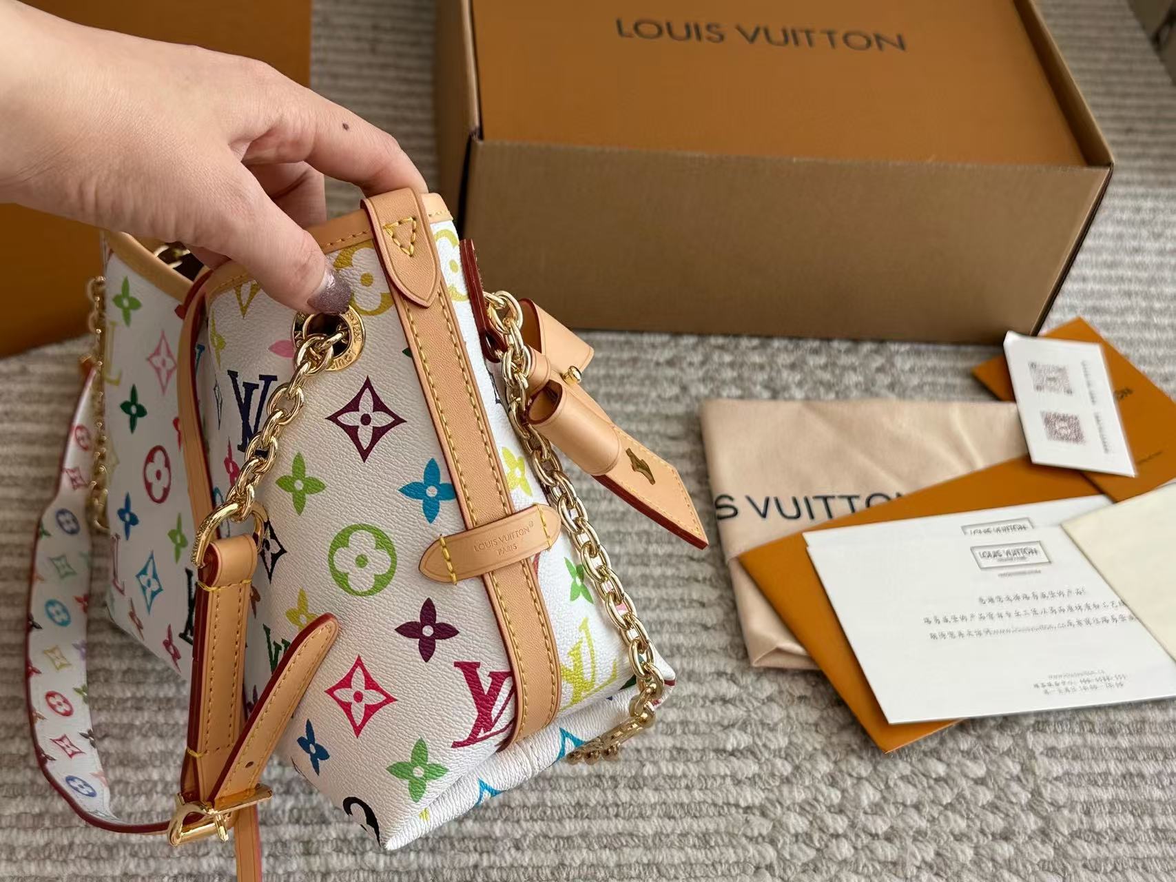 LV carryall bbチェーンバッグ【 50％割引+送料無料】