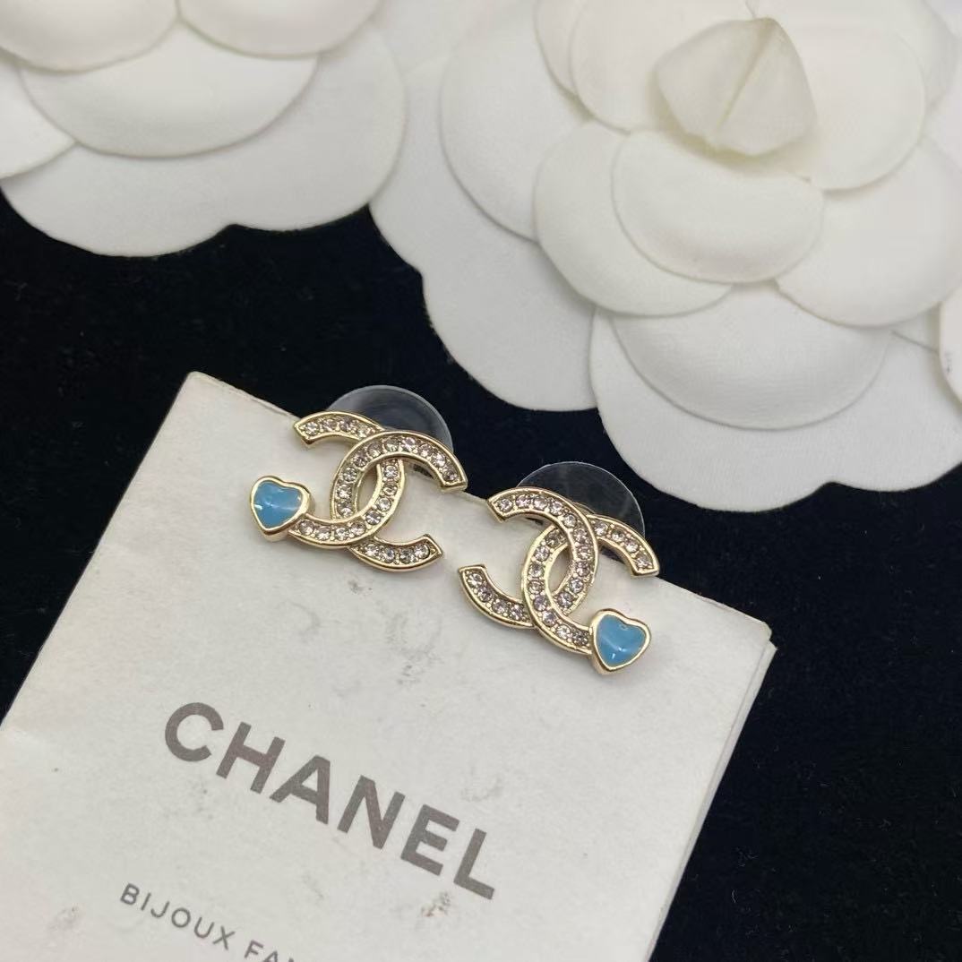 CHANE1 ブルーハート ダブルC スタッドピアス【 50％割引+送料無料】