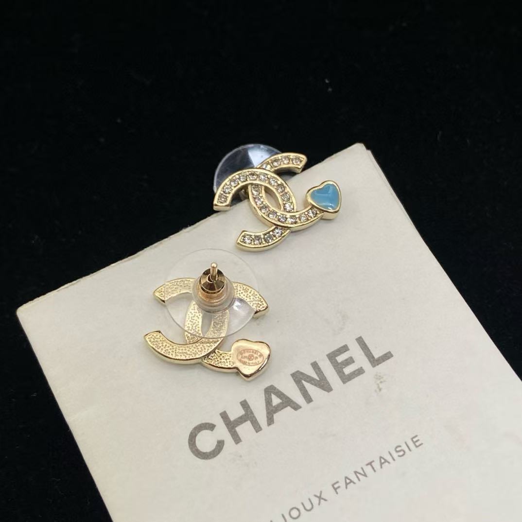 CHANE1 ブルーハート ダブルC スタッドピアス【 50％割引+送料無料】