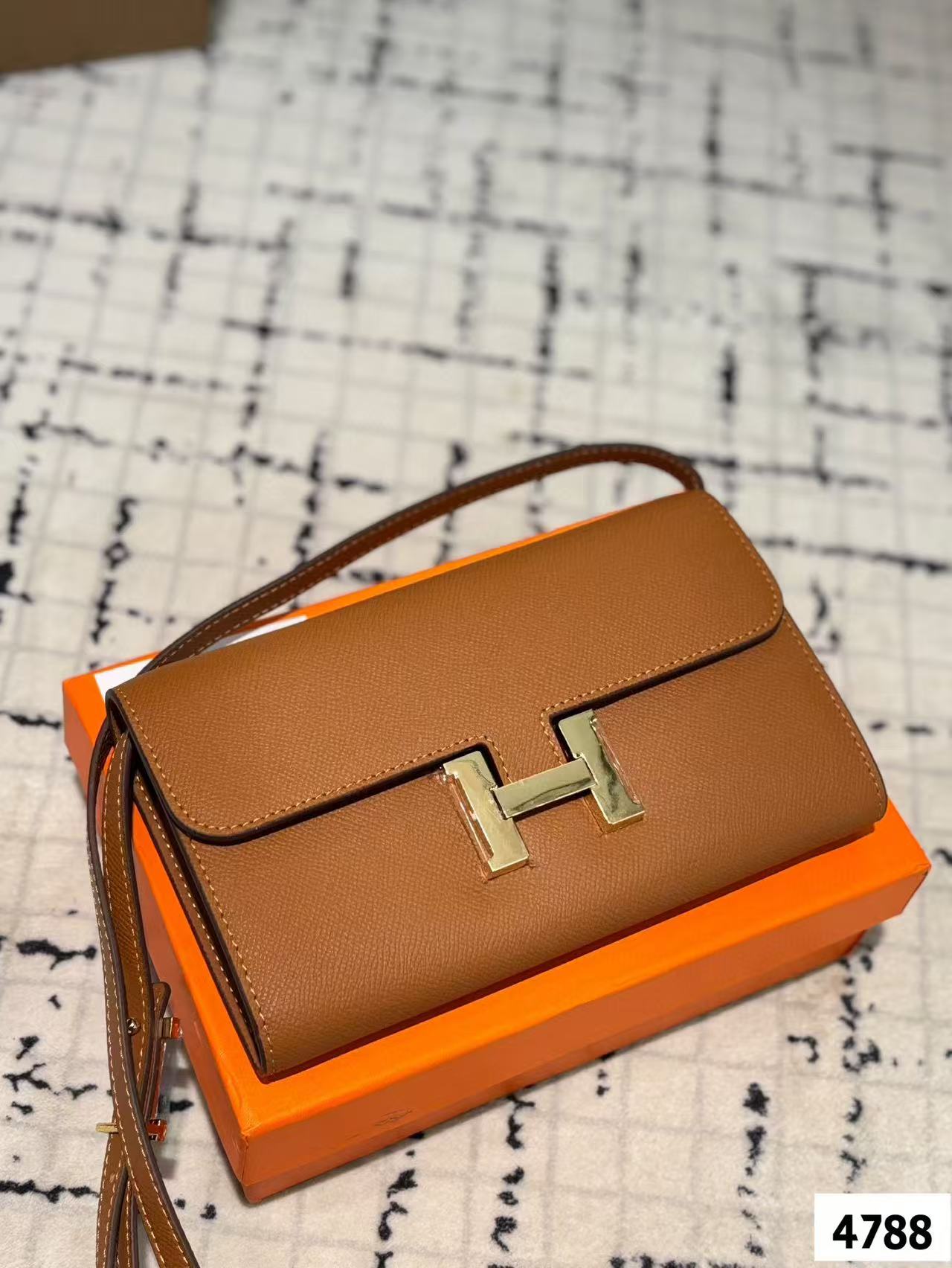 HERME5 Hバックルクロスボディバッグ【50％割引+送料無料】