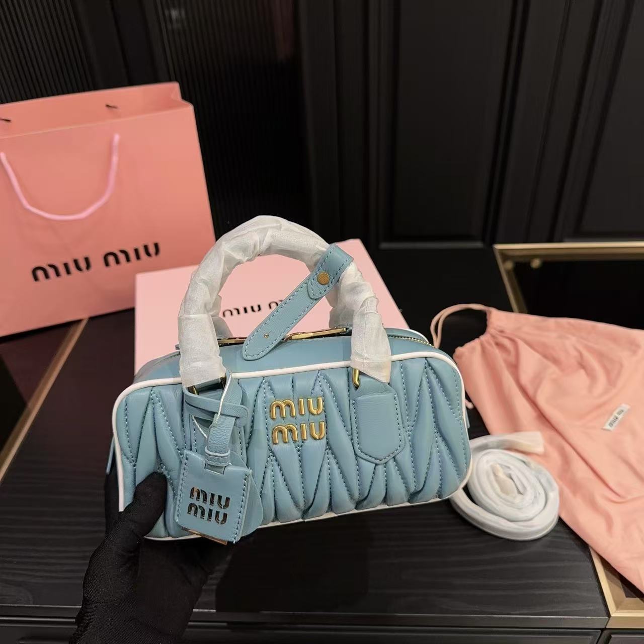 M1UM1U プリーツボウリングバッグ【50％割引+送料無料】