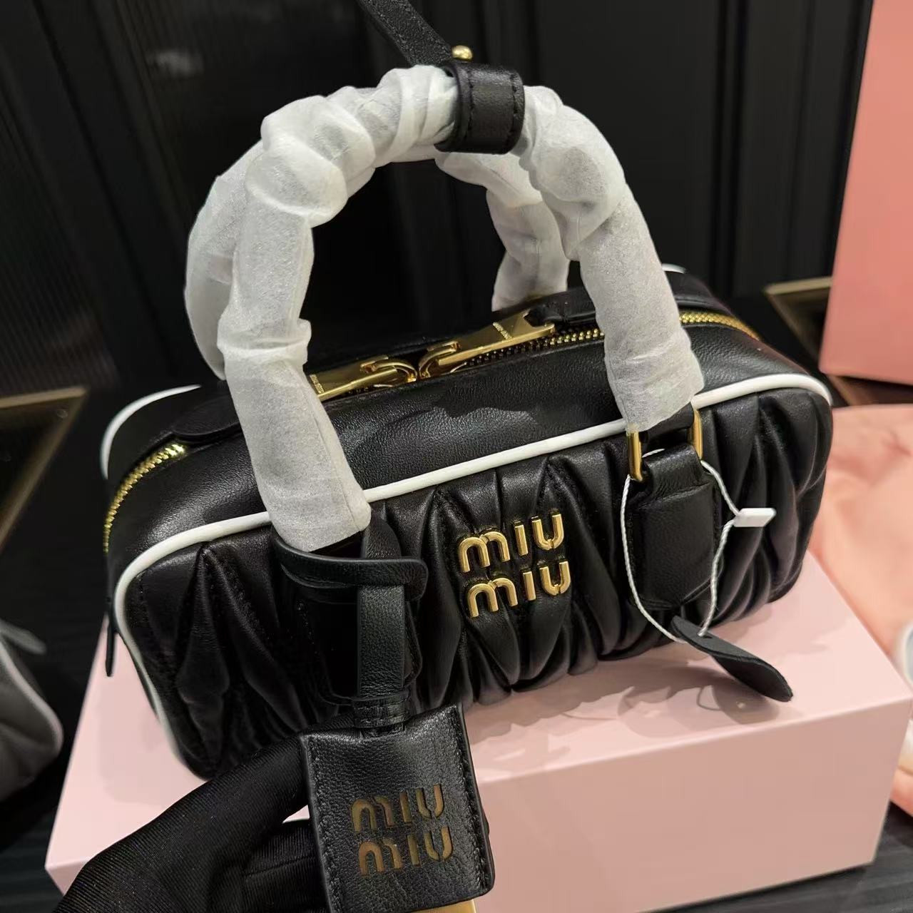 M1UM1U プリーツボウリングバッグ【50％割引+送料無料】