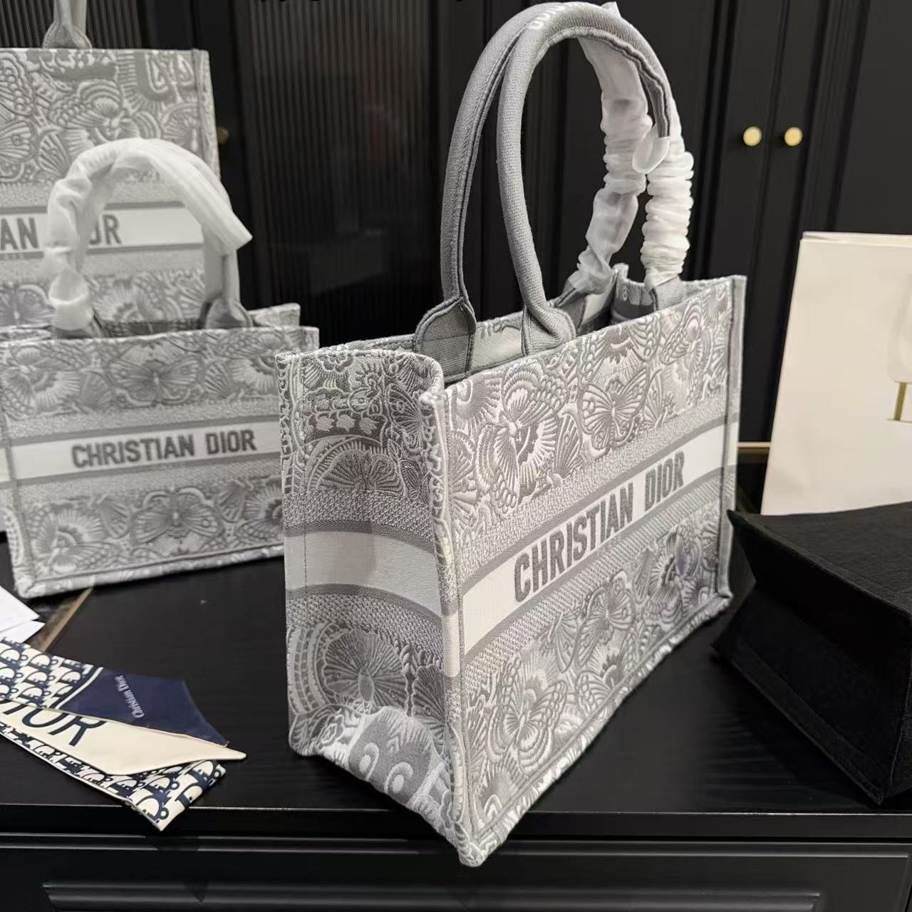 DI0R 刺繍入りグレーショッピングバッグ【50%割引+送料無料】