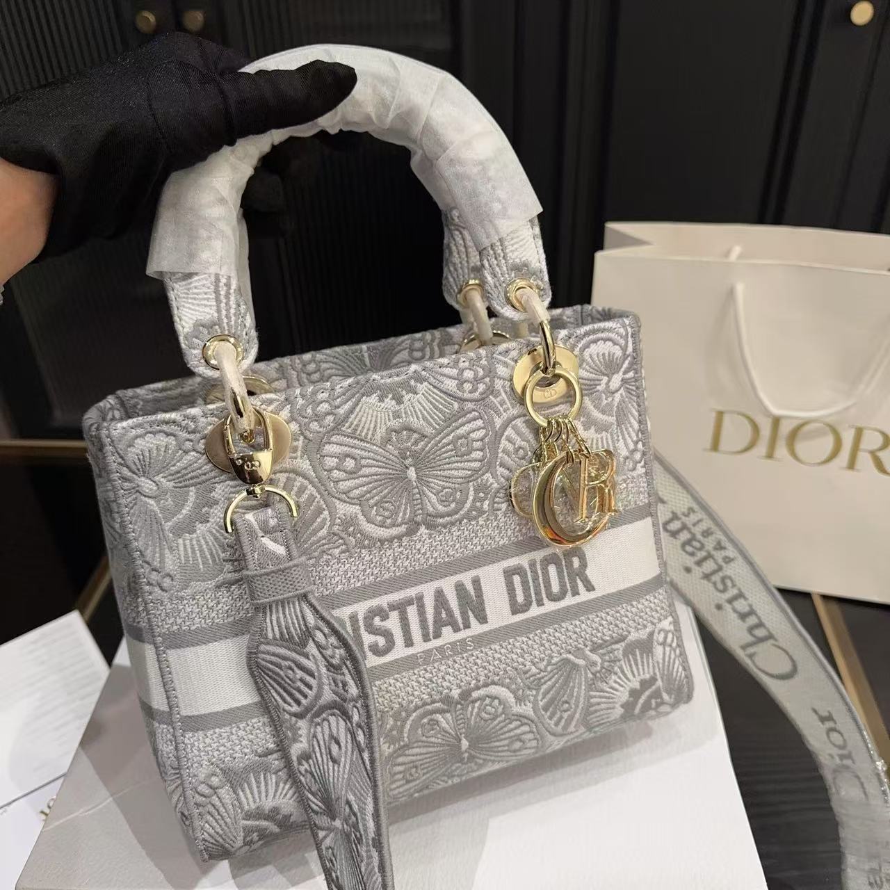 DI0R 高品質刺繍バタフライハンドバッグ【50％割引+送料無料】