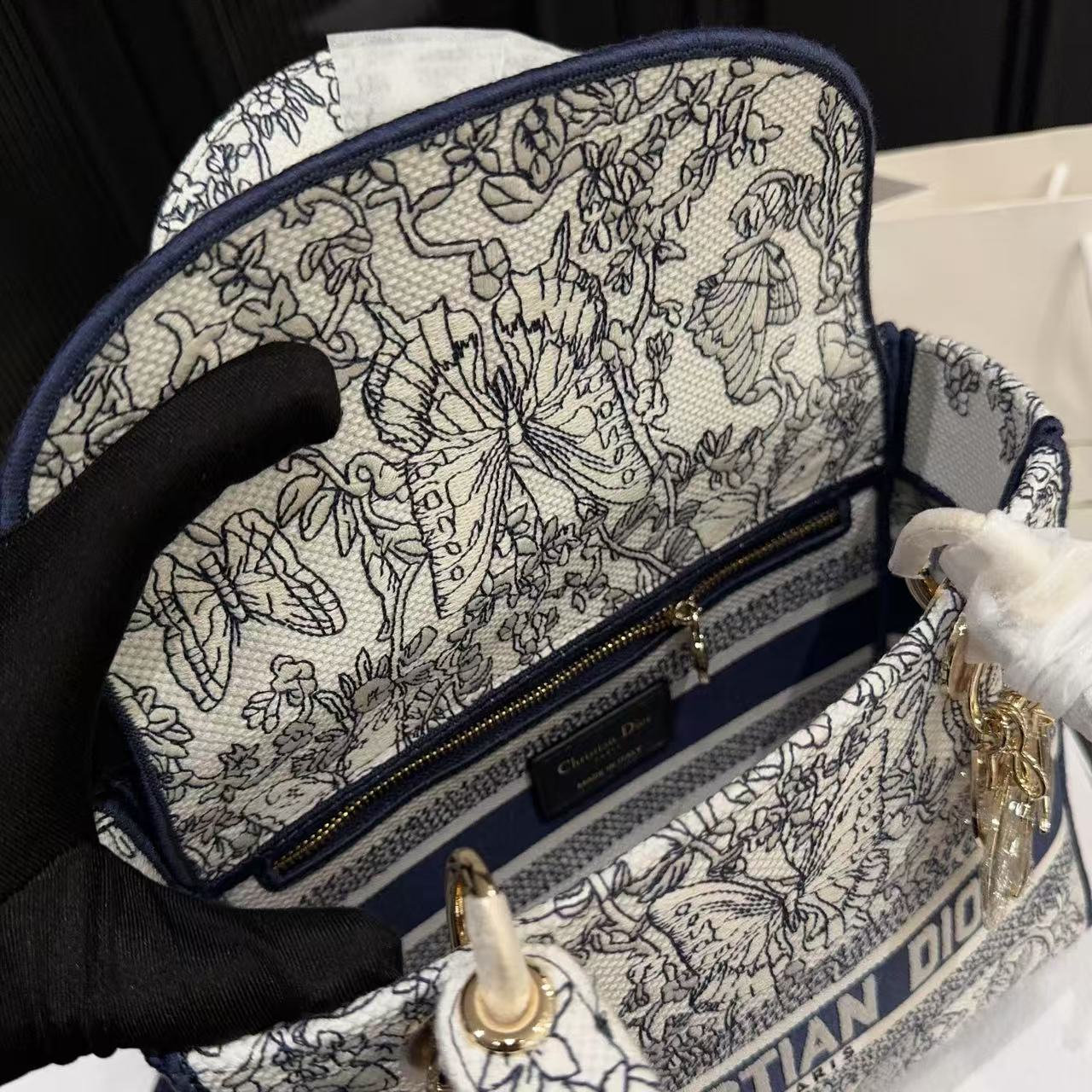 DI0R 高品質刺繍蝶ブルーハンドバッグ【50％割引+送料無料】