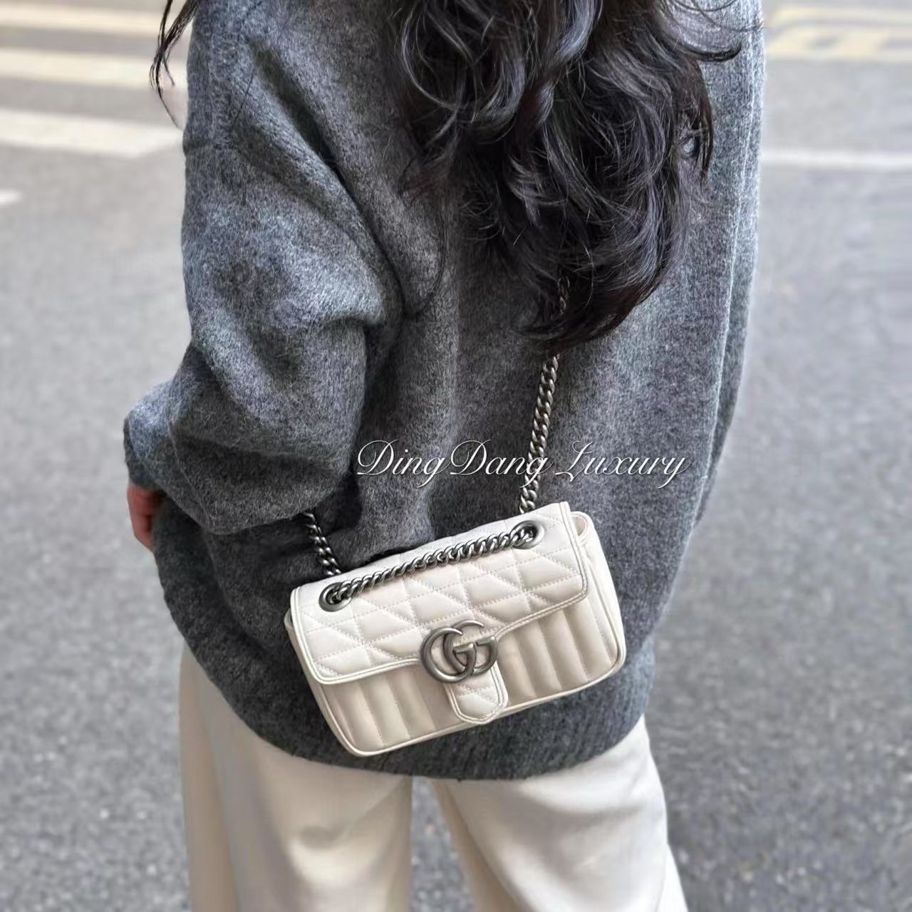 GUCC1 レザーチェーン アンダーアームバッグ【50％割引+送料無料】