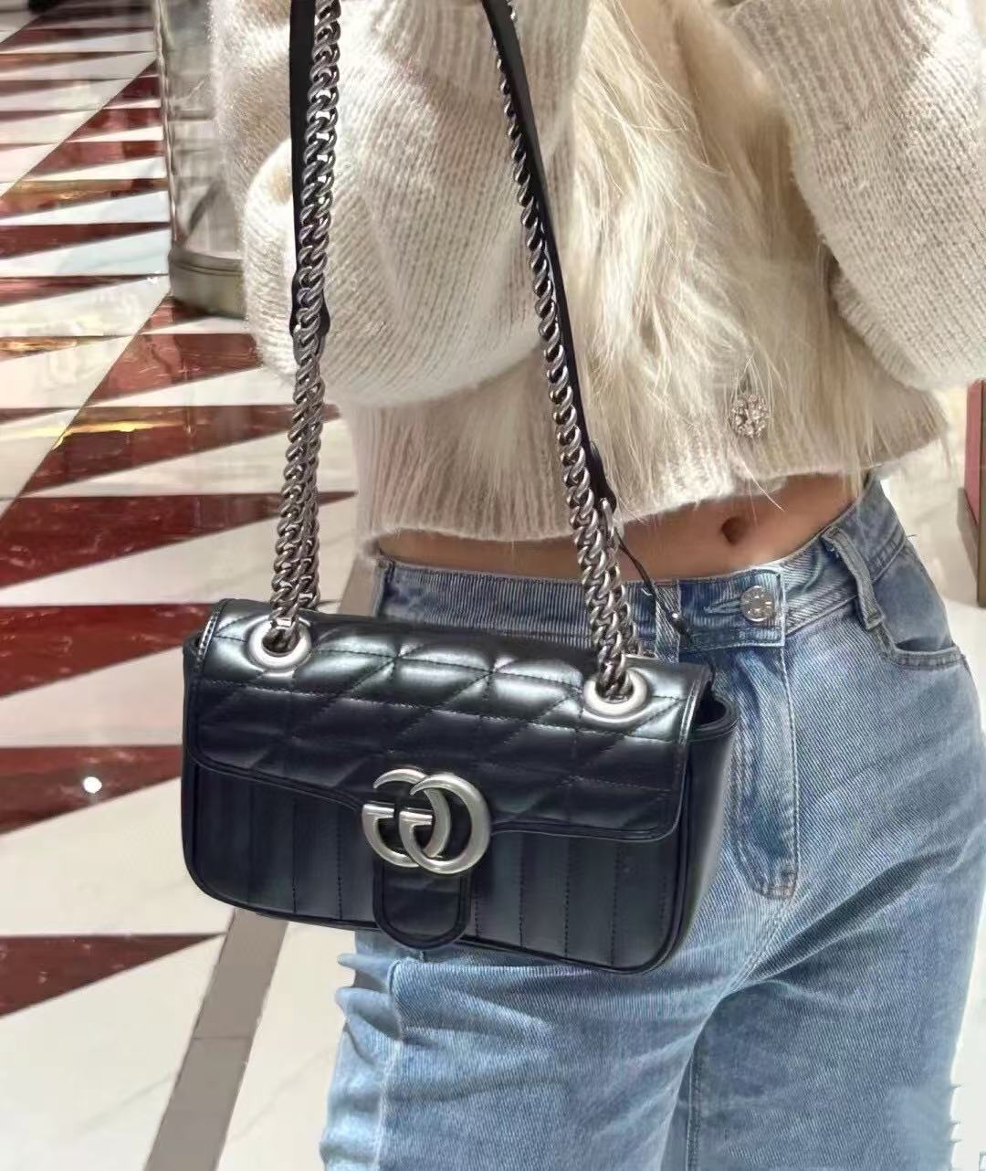 GUCC1 レザーチェーン アンダーアームバッグ【50％割引+送料無料】