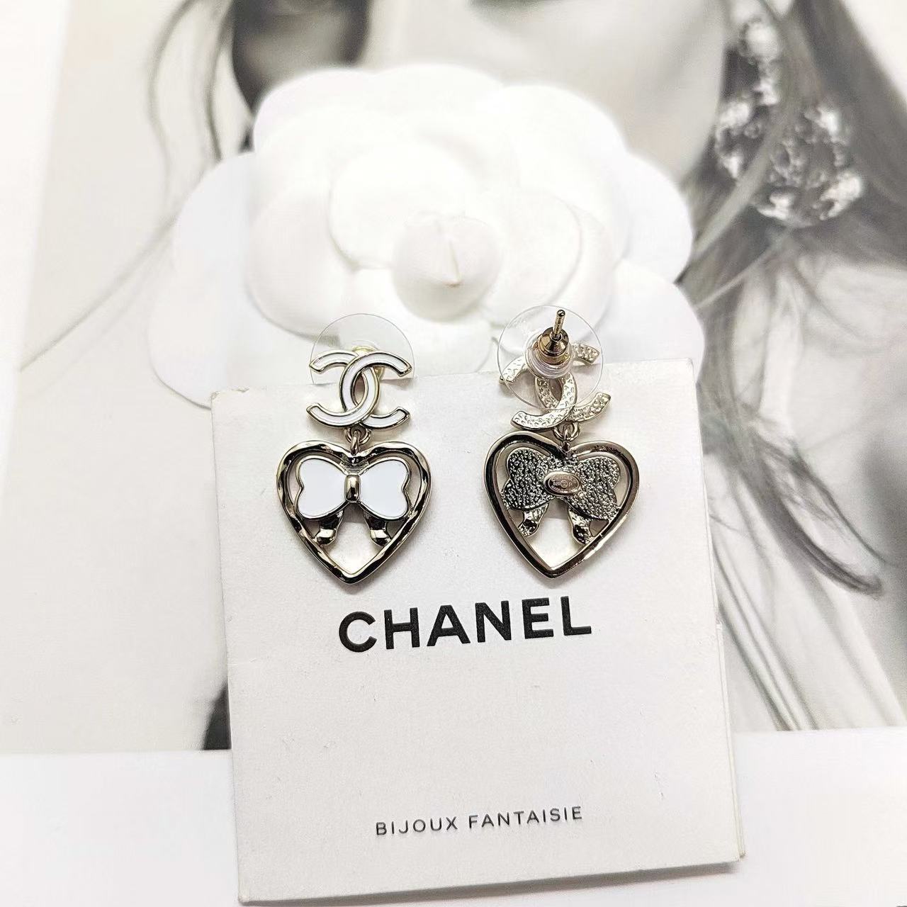 CHANE1 リボンハート イヤリング【 50％割引+送料無料】