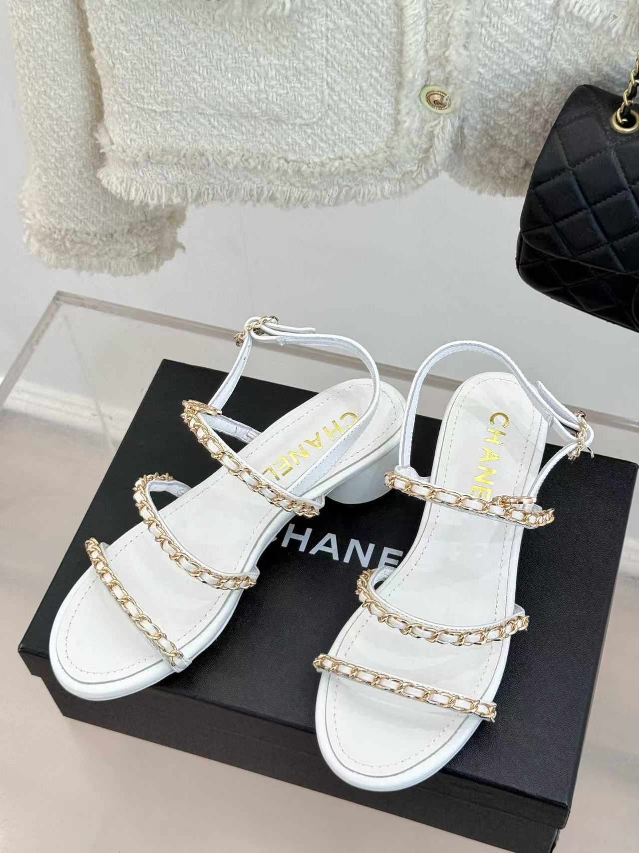 CHANE1 高品質ダブルCチェーン厚ヒールサンダル【50%割引+送料無料】