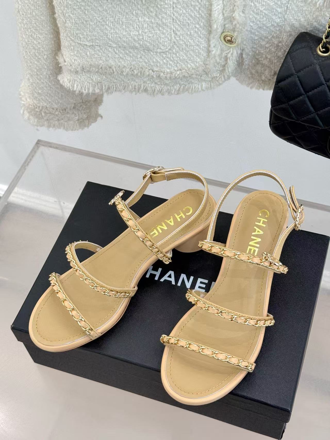 CHANE1 高品質ダブルCチェーン厚ヒールサンダル【50%割引+送料無料】