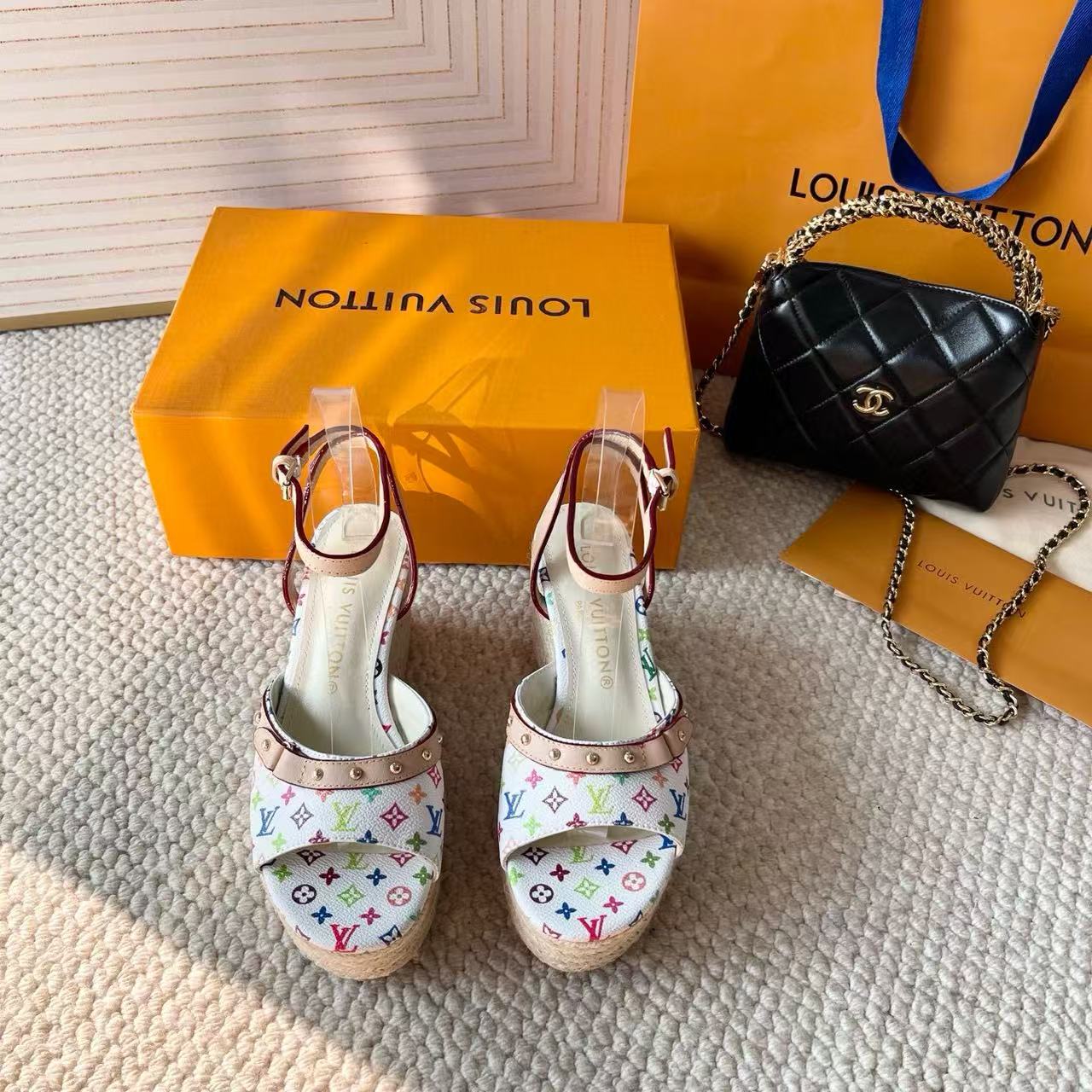 LV 高品質ストローハイヒールサンダル【50％割引+送料無料】