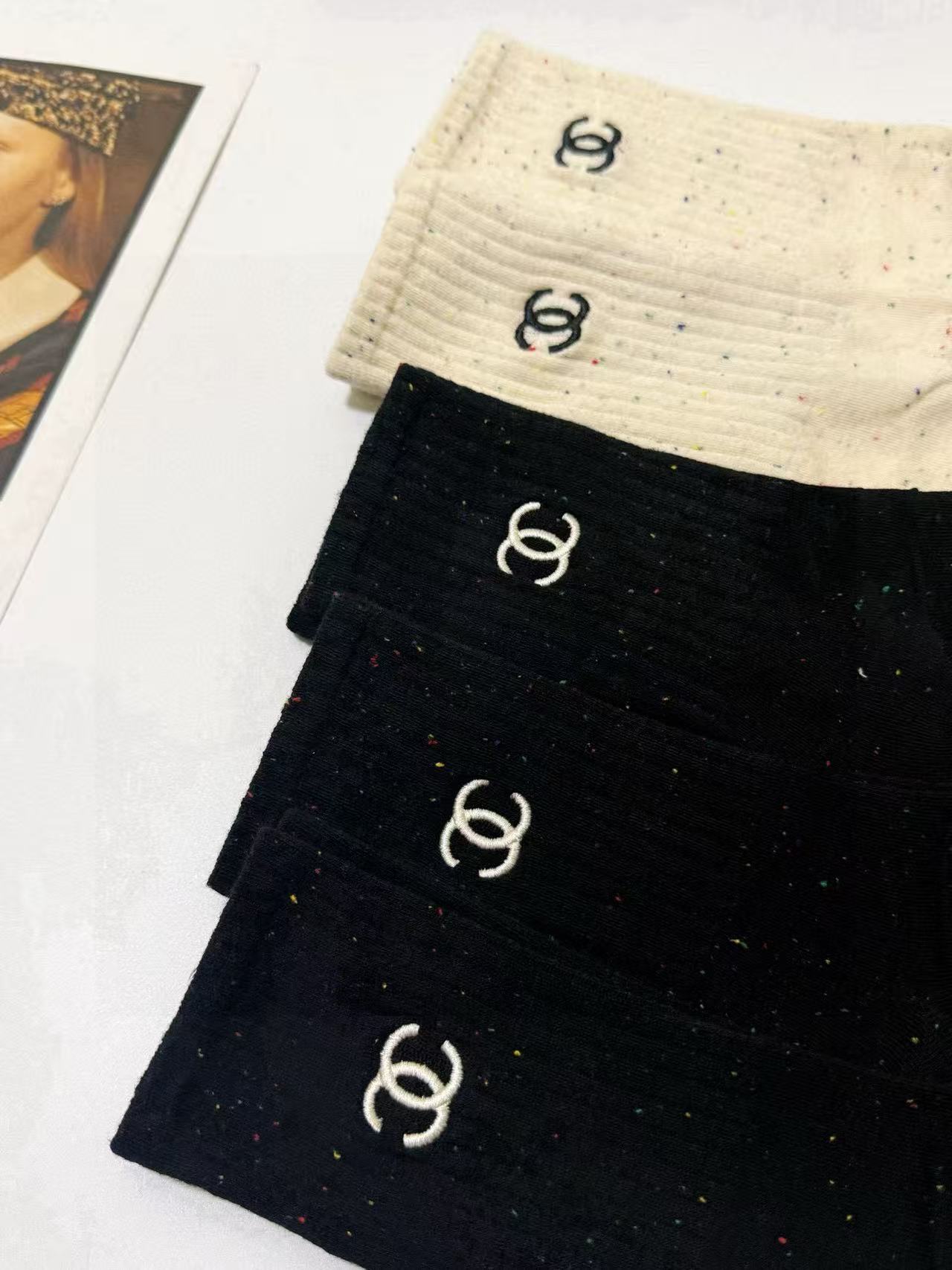 CHANE1 クラシックレター刺繍ロゴソックス5足セット【 50%割引+送料無料】