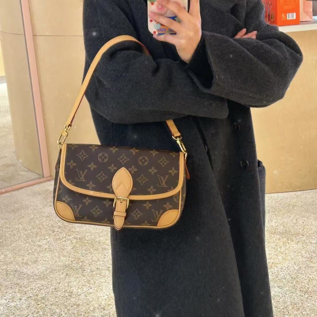 LV オールドフラワー エナメル ショルダー クロスボディバッグ【 50％割引+送料無料】