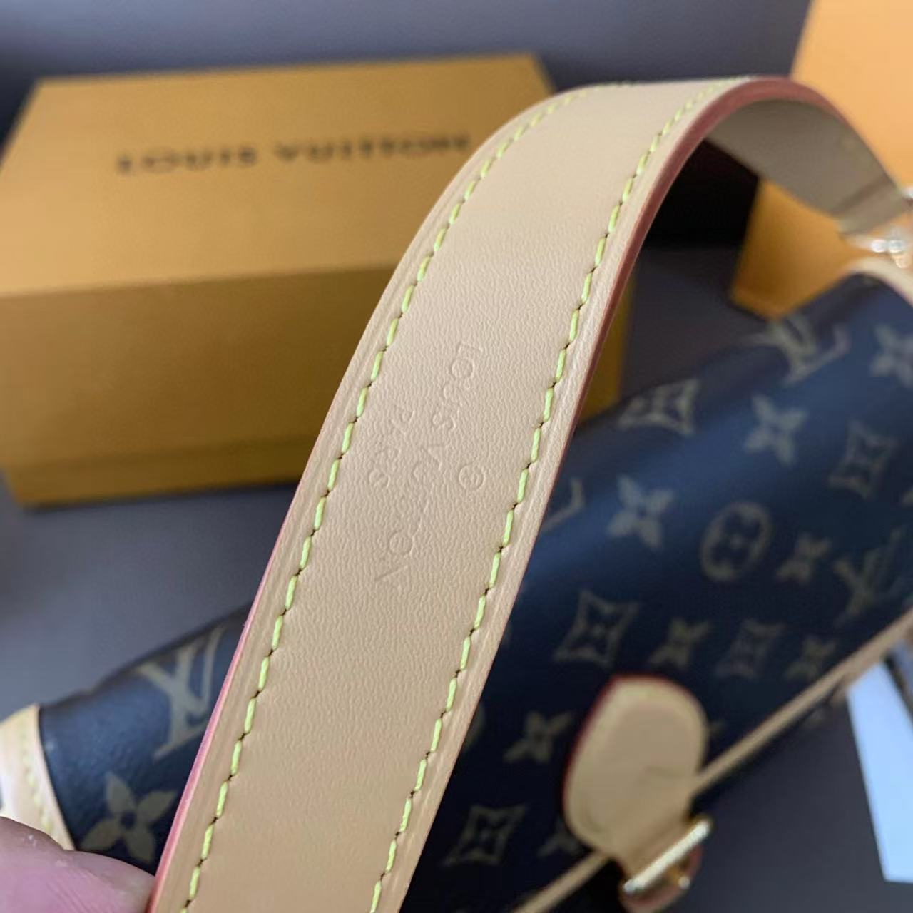 LV オールドフラワー エナメル ショルダー クロスボディバッグ【 50％割引+送料無料】
