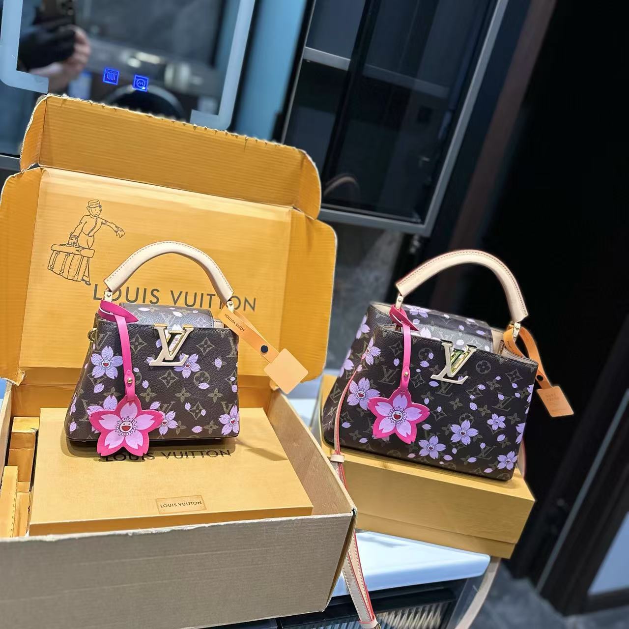 LV Capucinesプリントトートバッグ【 50％割引+送料無料】