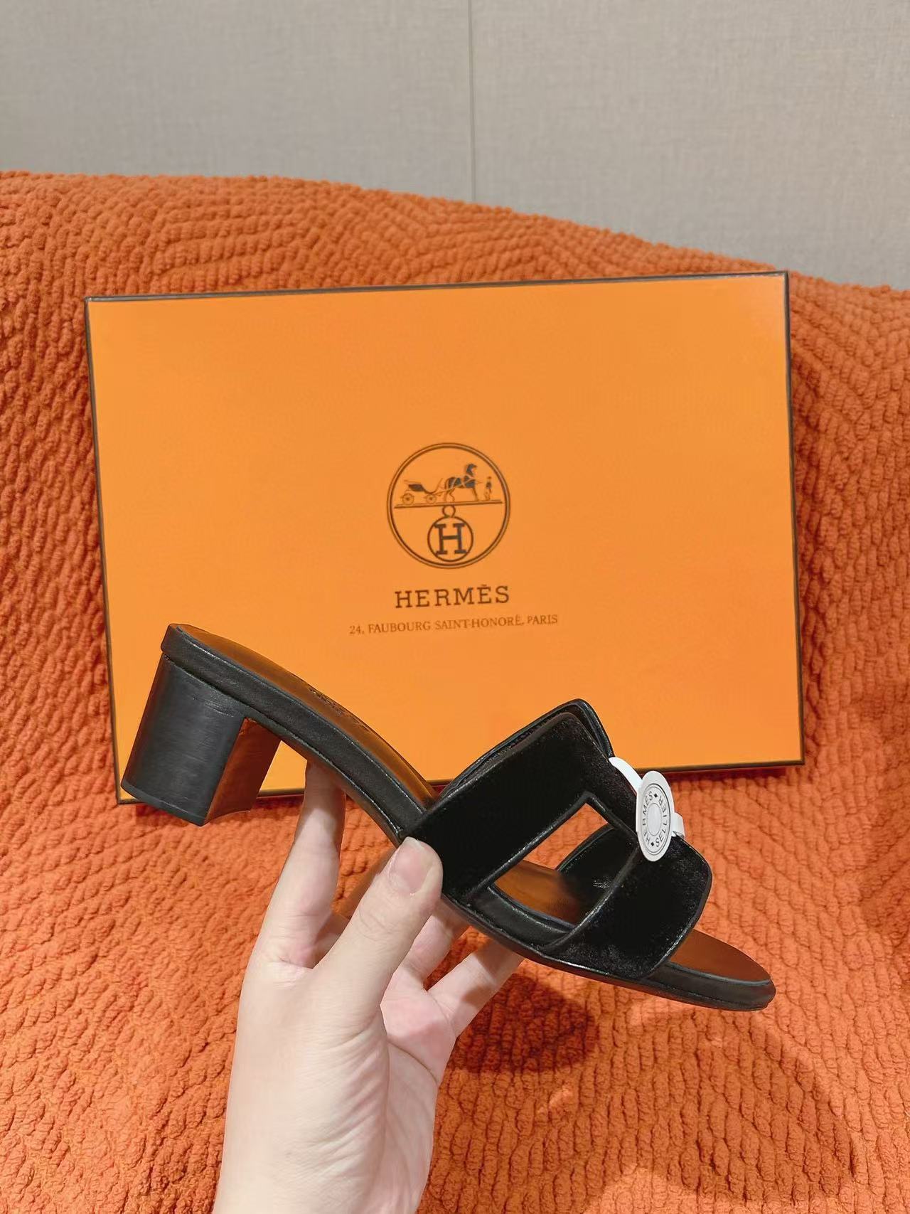 HERME5 高品質ベルベットローヒール【50％割引+送料無料】