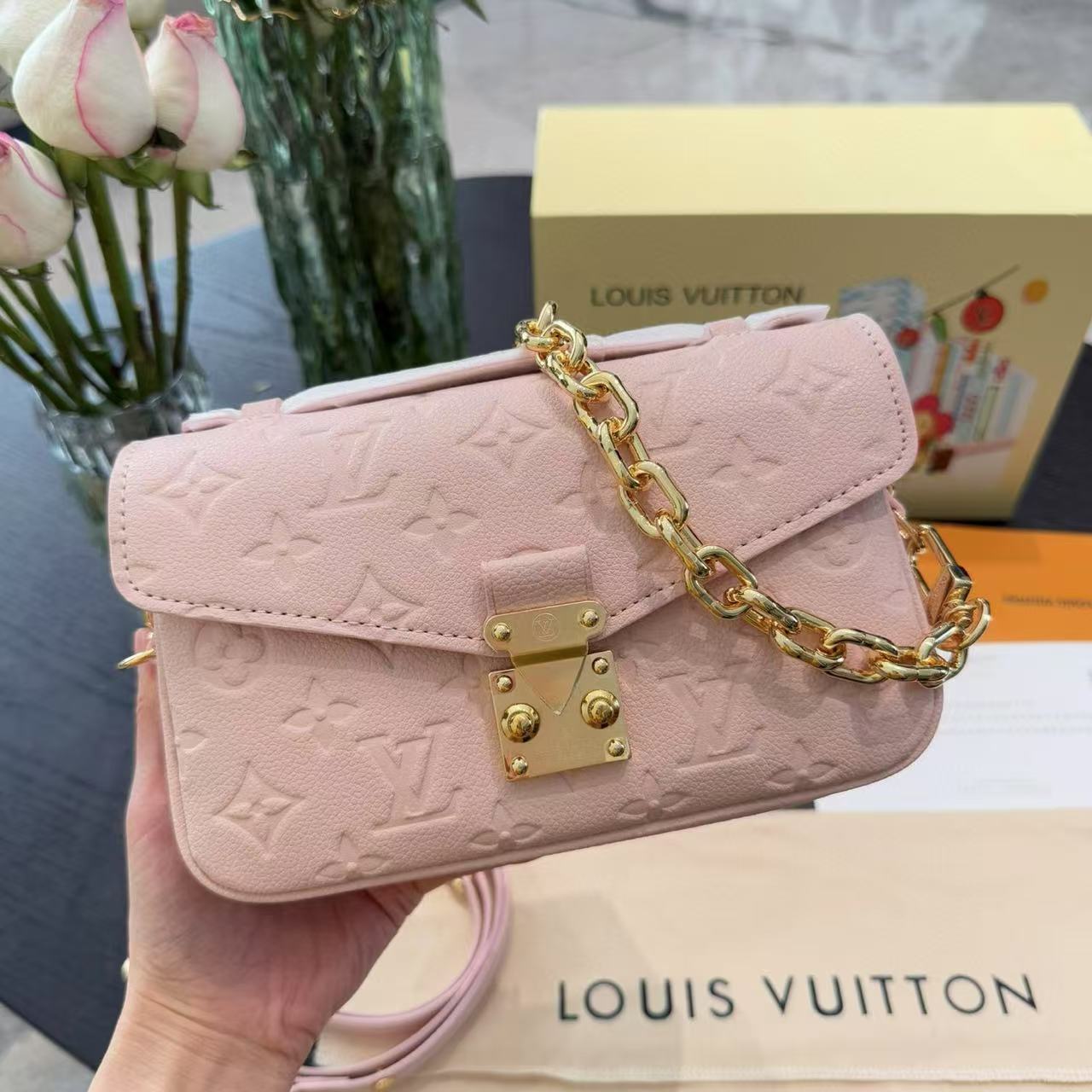 LV チェーンショルダー クロスボディバッグ【 50％割引+送料無料】