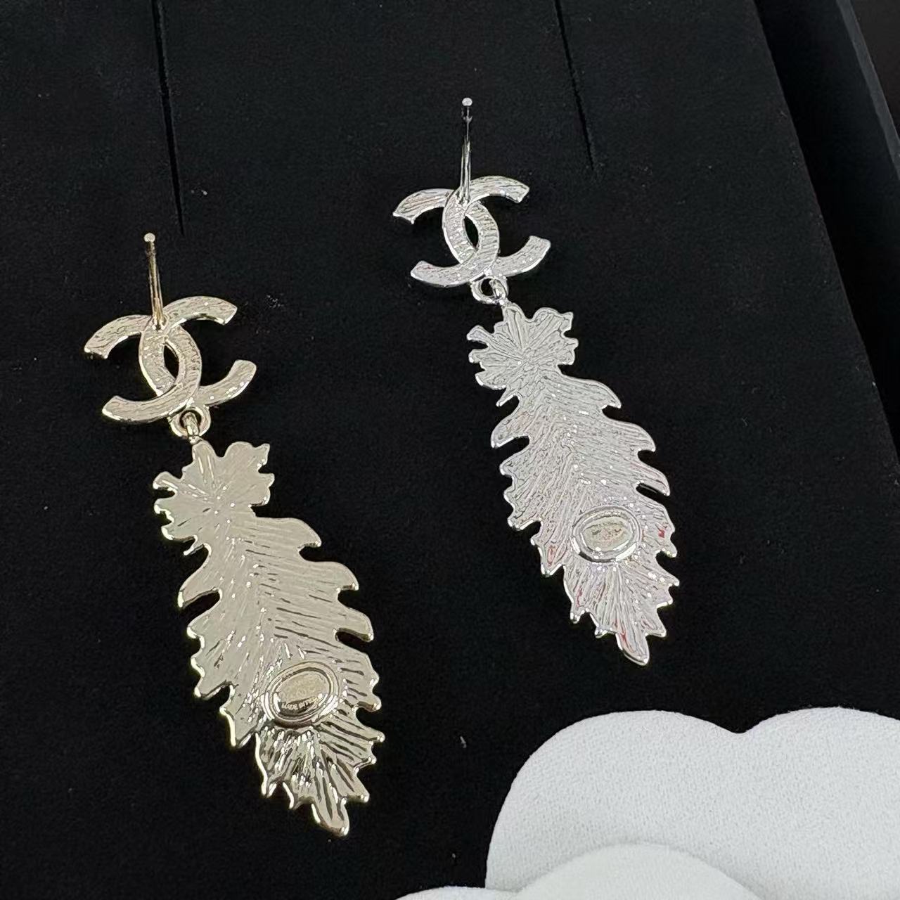 CHANE1 麦の穂羽根ピアス【 50％割引+送料無料】