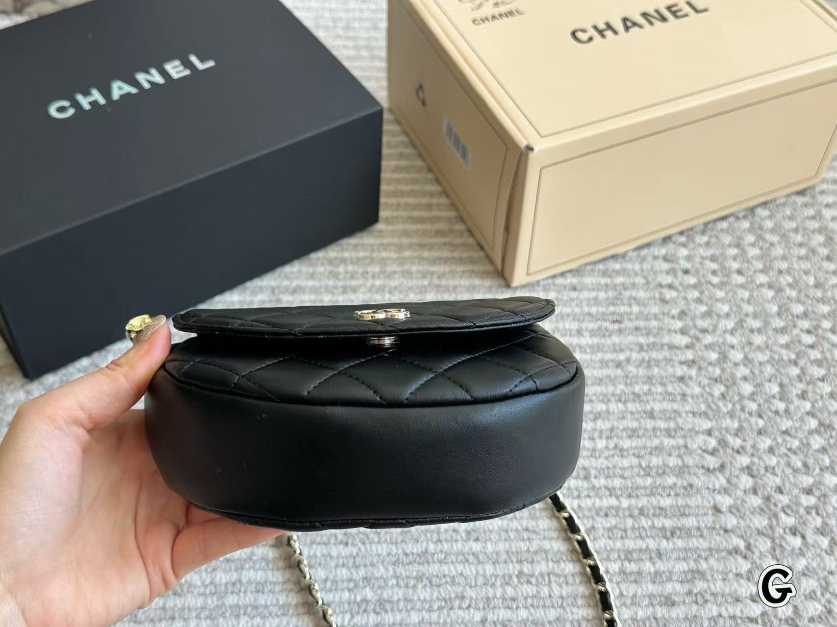CHANE1 シープスキン チェーン ハンドバッグ【 50％割引+送料無料】
