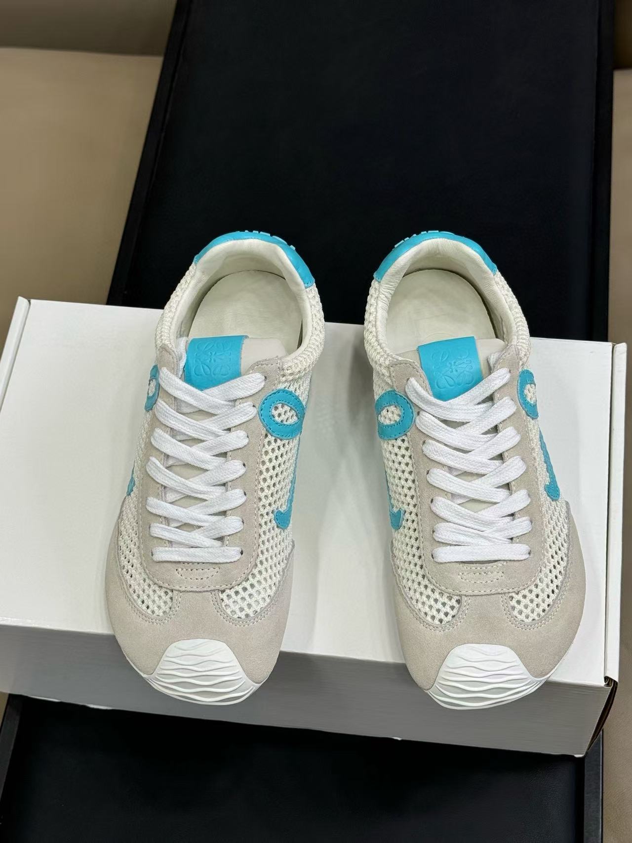 L0WEW 高品質メッシュスポーツシューズ【50%割引+送料無料】