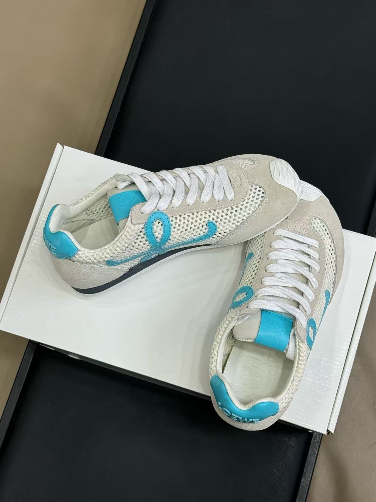 L0WEW 高品質メッシュスポーツシューズ【50%割引+送料無料】