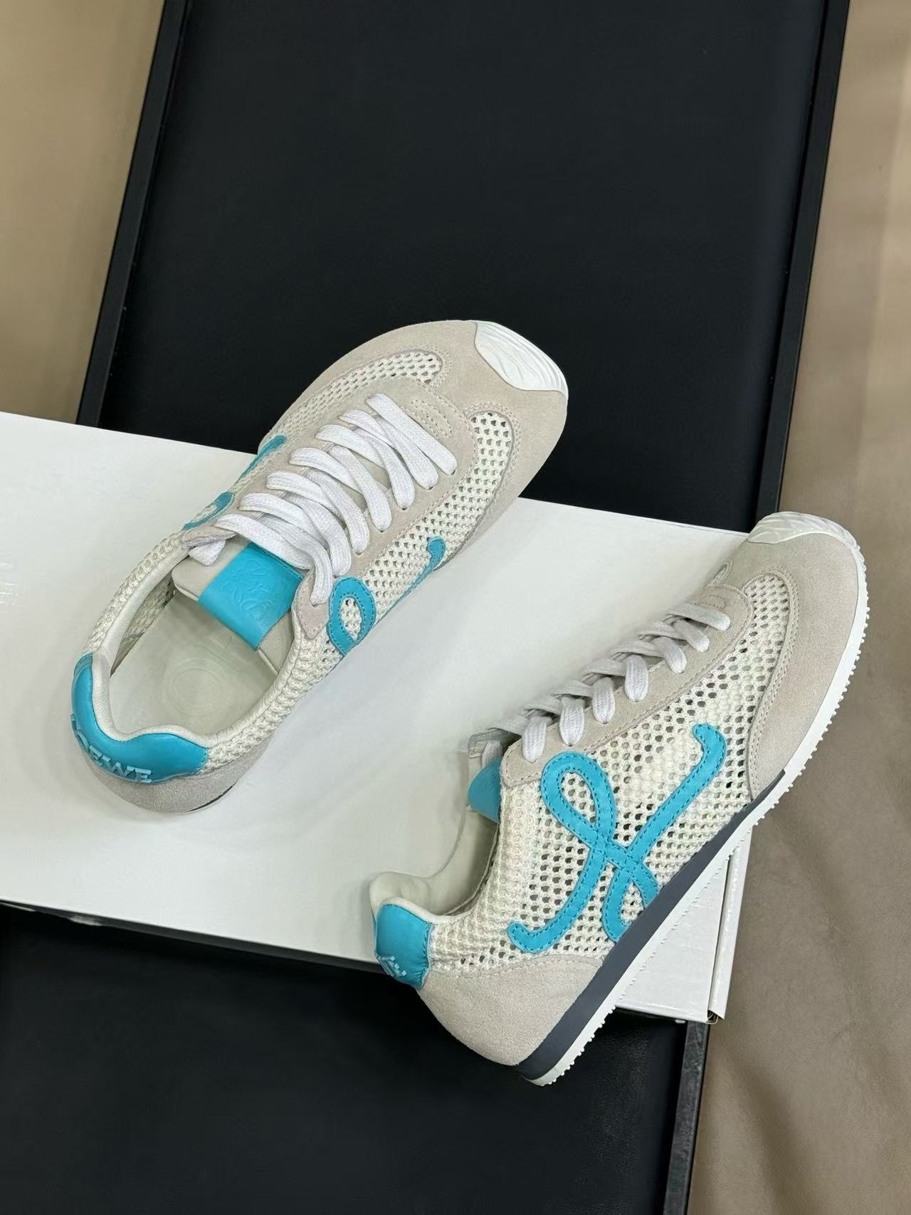 L0WEW 高品質メッシュスポーツシューズ【50%割引+送料無料】