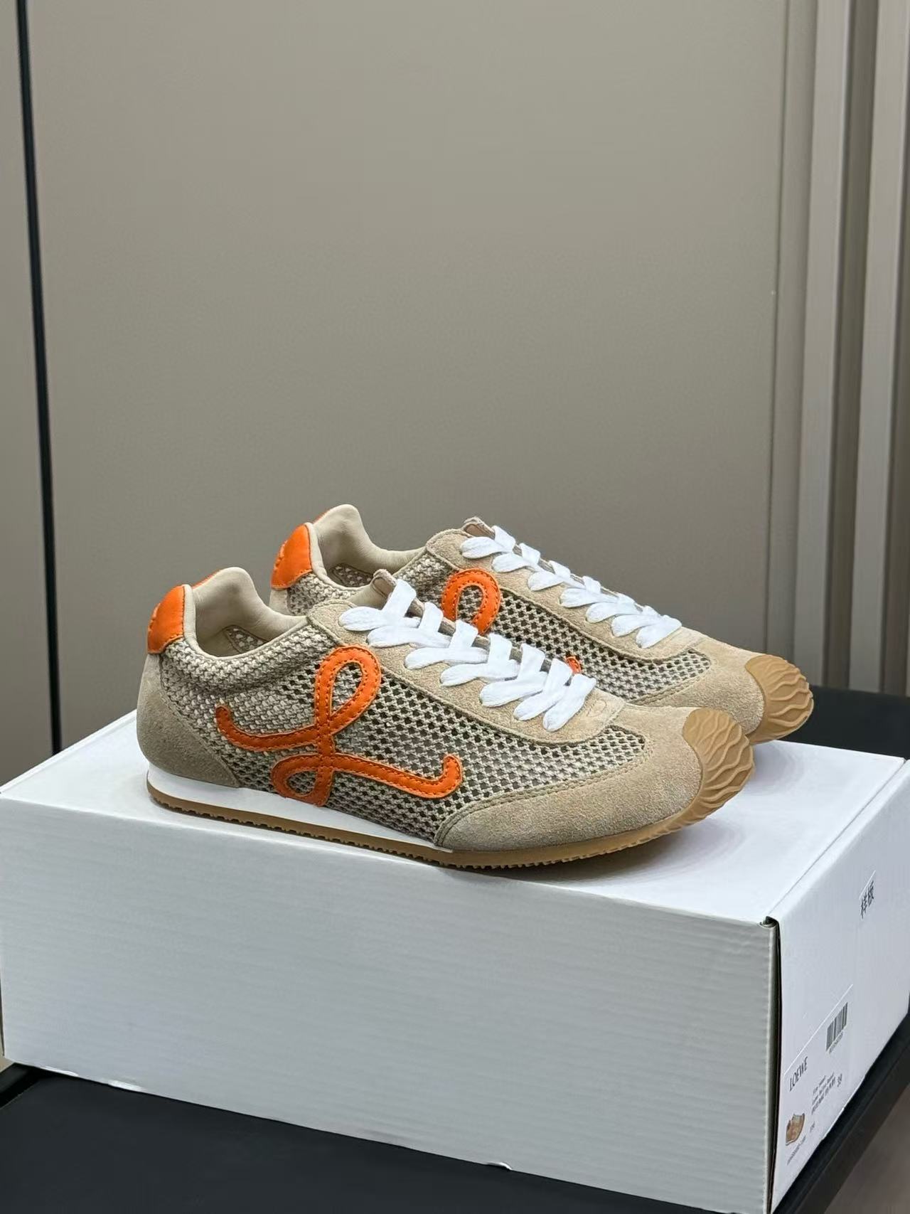 L0WEW 高品質メッシュスポーツシューズ【50%割引+送料無料】